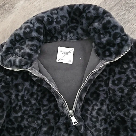 Abercrombie & Fitch Sherpa Pullover size xs - Picture 5 of 7